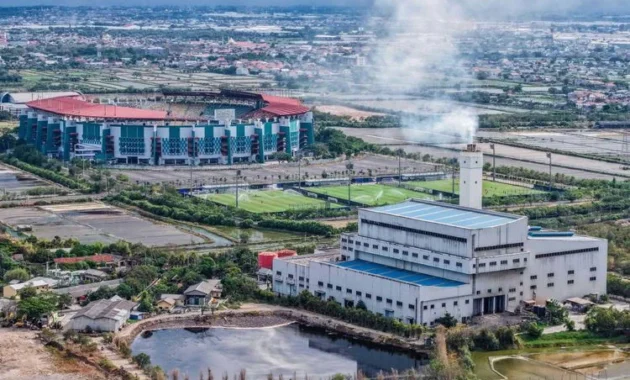 Kota yang Memungut Masa Depan: Inovasi Pengelolaan Sampah di Surabaya