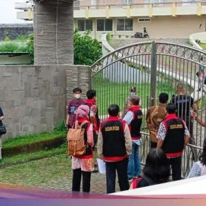 KPK Amankan Kontainer dan Geledah Rumah Pengusaha Heri Black di Semarang Terkait Dugaan Suap Bea Cukai