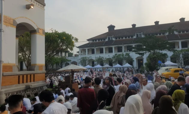 KPK Fasilitasi 52 Tahanan Muslim Salat Idul Adha, Kunjungan Keluarga Dibuka Mulai 10.00 WIB Besok KPK Fasilitasi 52 Tahanan Muslim Salat Idul Adha, Kunjungan Keluarga Dibuka Mulai 10.00 WIB Besok