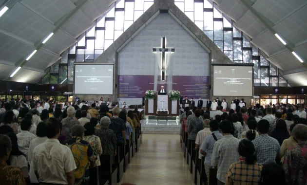 KPK Fasilitasi Ibadah Kenaikan Yesus Kristus untuk Delapan Tahanan Beragama Nasrani KPK Fasilitasi Ibadah Kenaikan Yesus Kristus untuk Delapan Tahanan Beragama Nasrani