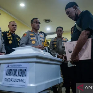 Kriminal kemarin, PPSU ditusuk hingga pembentukan Tim Pemburu Begal