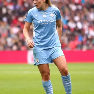 Lauren Hemp Tetap di Manchester City, Korban Pelecehan Dapat Dukungan Psikologis, dan Langkah Besar Indonesia di Dunia Pendidikan, Kuliner, serta Penjelajahan Bulan