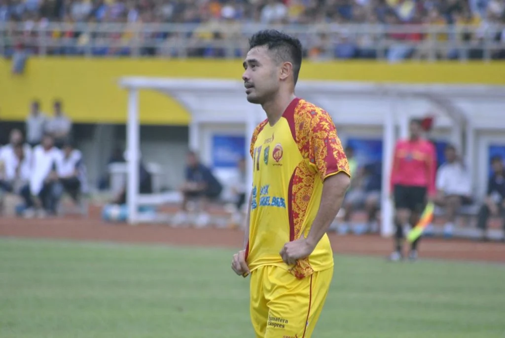 Legenda Gelandang Indonesia Ponaryo Astaman: Dari Persiba Balikpapan ke Puncak Asia