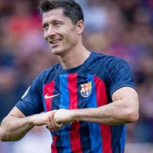 Lewandowski di Batas Pilihan: Juventus & Milan Luncurkan Tawaran Besar, Barcelona Guncang Klasemen La Liga