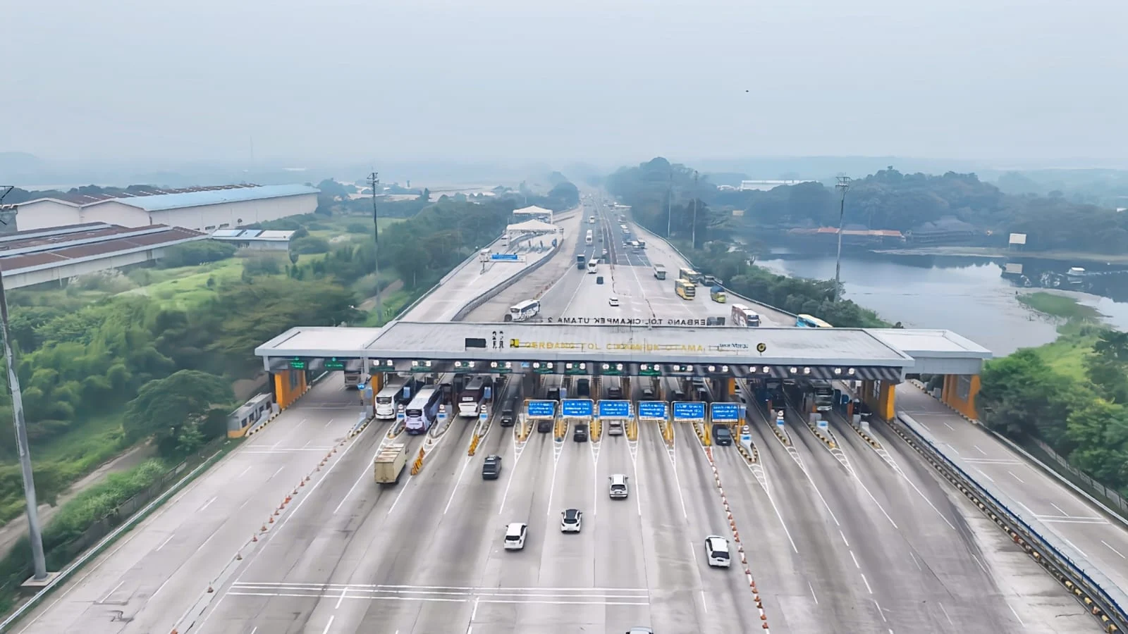 Libur Panjang Hari Buruh 2026: Contraflow Diberlakukan di Tol Jakarta–Cikampek