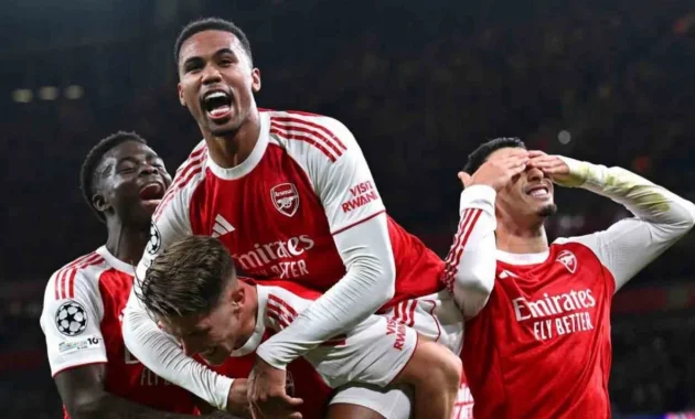 London Utara Pecah! Fans Arsenal Turun ke Jalan Rayakan Gelar Liga Inggris London Utara Pecah! Fans Arsenal Turun ke Jalan Rayakan Gelar Liga Inggris