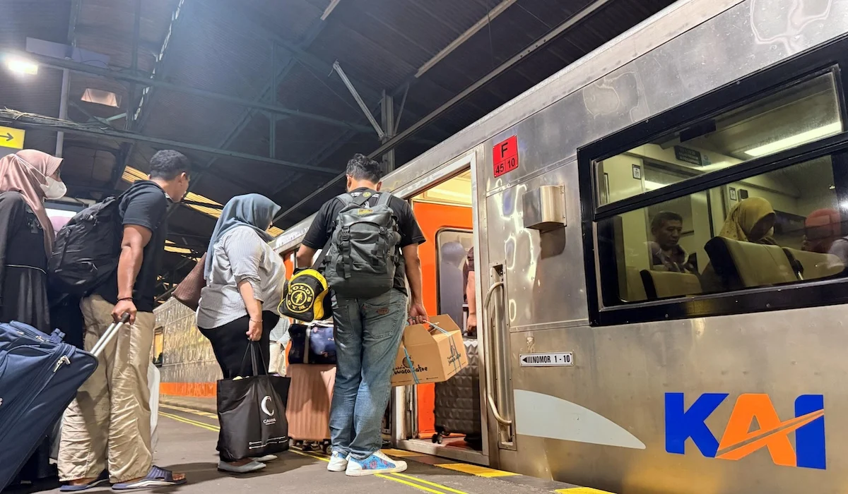 Long Weekend Kenaikan Yesus Kristus, Penumpang Kereta Tembus 393 Ribu Orang dalam Dua Hari