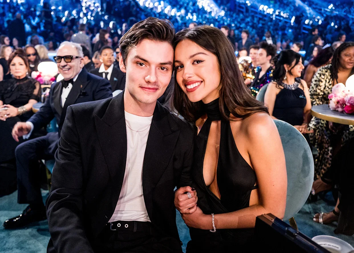 Louis Partridge Jadi Sorotan: Dari Layar Lebar ke Rumor Cinta dengan Olivia Rodrigo