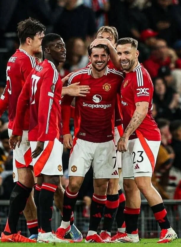 Luke Shaw: Dari Keterpurukan ke Bintang Terang Manchester United di Musim 2025/26