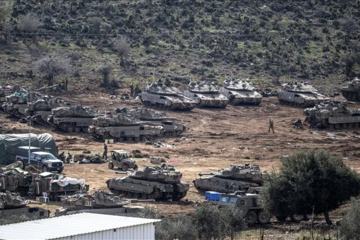 Macron Blak-blakan: Israel Bukan Penyalah, Namun Dua Pasukan Prancis Tewas di Lebanon Akibat Hizbullah – Di Balik Gosip Panas dengan Aktris Iran