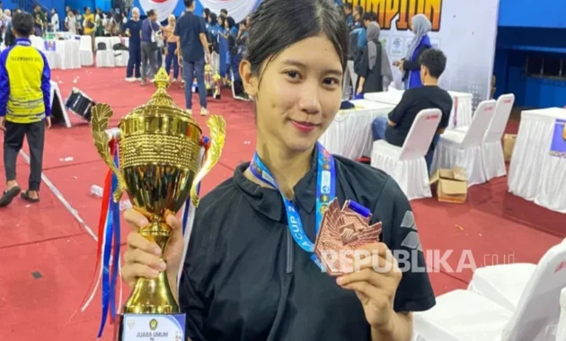 Mahasiswa UBSI Anita Tri Ariani Putri Raih Juara 3 Kyourugi Senior di Pancasila Cup 2