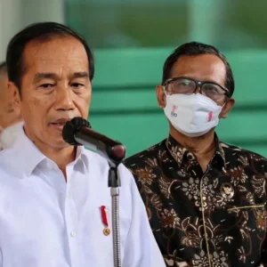 Mahfud MD dan Jokowi Bersua di Pernikahan Putra Sulung Soimah, Senyum dan Bicara Singkat