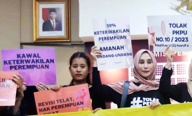 Mahkamah Konstitusi Tegaskan Parpol Gugur Jika Tidak Penuhi Kuota Caleg Perempuan Mahkamah Konstitusi Tegaskan Parpol Gugur Jika Tidak Penuhi Kuota Caleg Perempuan
