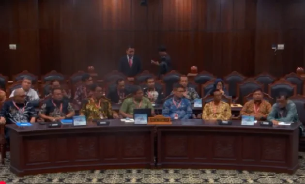 Mahkamah Konstitusi Tegaskan Perlindungan ASN, Pemerintah Siapkan Kebijakan Baru untuk Mutasi, THR, dan Batasan TNI