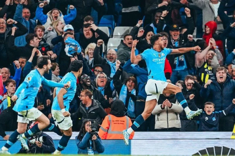 Manchester City Perkuat Posisi Puncak Klasemen Premier League Usai Kemenangan Dramatis di Piala FA