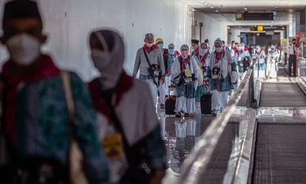 Maut Mengejutkan Jemaah Haji Bojonegoro di Madinah: Kondisi Memburuk Usai Tiba di Bandara Maut Mengejutkan Jemaah Haji Bojonegoro di Madinah: Kondisi Memburuk Usai Tiba di Bandara