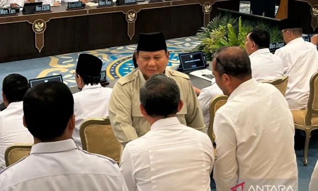 May Day 2026: Poso Gelar Satgas Mitigasi PHK, WFH Turunkan Konsumsi BBM, dan Dampak Ekonomi Nasional May Day 2026: Poso Gelar Satgas Mitigasi PHK, WFH Turunkan Konsumsi BBM, dan Dampak Ekonomi Nasional