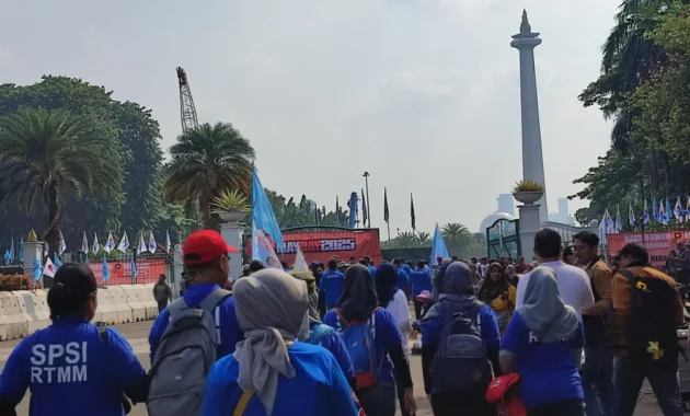 May Day 2026: Ribuan Buruh Padati Monas