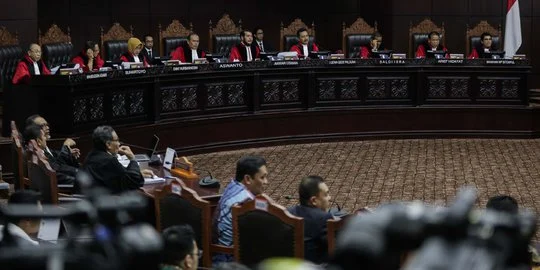 Megawati Soroti Peran Mahkamah Konstitusi, Pemilu, dan Kasus Andrie Yunus dalam Upacara Pengukuhan Profesor Emeritus