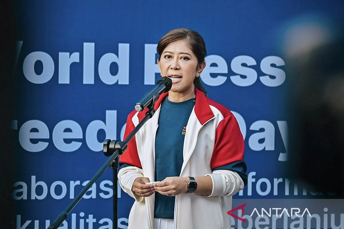 Menkomdigi Tegaskan Jurnalis Jaga Kebenaran di Tengah Arus Informasi
