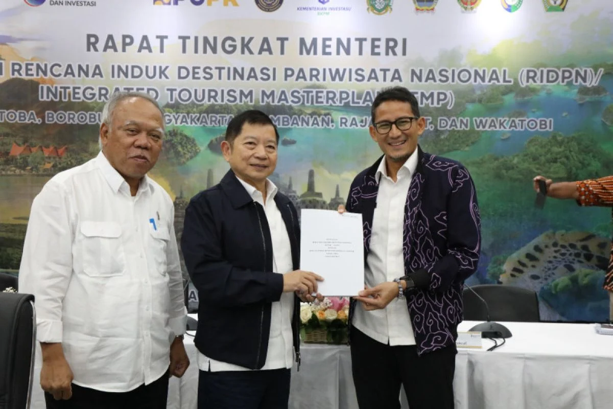 Menpar Pantau Pelaksanaan RIDPN Raja Ampat 2024‑2044