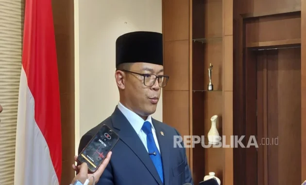 Menteri Luar Negeri Indonesia Siapkan Strategi Kunci di KTT ASEAN Cebu, Sementara Menteri Pertahanan Gencarkan Kerjasama dengan Jepang