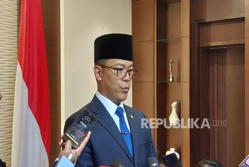 Menteri Luar Negeri Indonesia Siapkan Strategi Kunci di KTT ASEAN Cebu, Sementara Menteri Pertahanan Gencarkan Kerjasama dengan Jepang