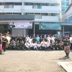 Menwa Jayakarta dan Sahabat Rizky Irmansyah Salurkan Sapi Kurban Seberat 1 Ton