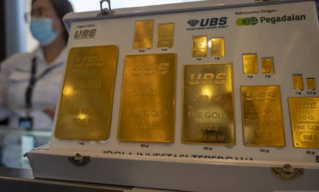 Minggu pagi di Pegadaian emas UBS-Galeri24 stabil, Antam turun tipis