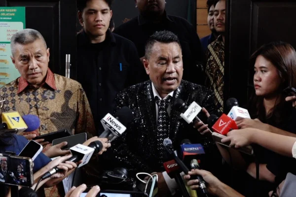 Misteri Kata “Anda” Mengguncang Politik, Hukum, dan Dunia Olahraga: Dari Sidang Nadiem hingga Arsenal