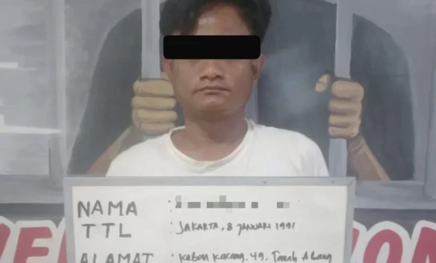 Misteri Pembakaran Sopir Angkot di Tanah Abang: Rekan Kerja Diduga Pelaku, Luka Bakar 40% Misteri Pembakaran Sopir Angkot di Tanah Abang: Rekan Kerja Diduga Pelaku, Luka Bakar 40%