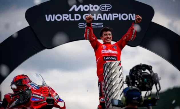 Momen Mengharukan: Marc Márquez Dihormati Rival Terkuatnya, Veda Tolak Sombong, Rossi Tetap Raja MotoGP Momen Mengharukan: Marc Márquez Dihormati Rival Terkuatnya, Veda Tolak Sombong, Rossi Tetap Raja MotoGP