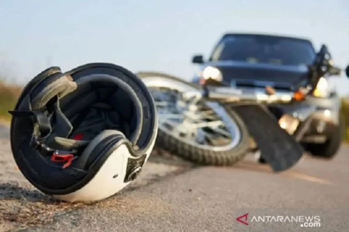 Motor Sport Ini Tergantung di Lampu Lalu Lintas dalam Kecelakaan Aneh di Kanada
