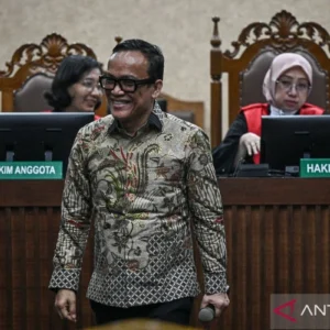 Noel sebut dugaan aliran dana K3 ke eks Menaker Ida urusan penyidik