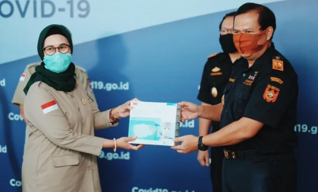 Otoritas New York Larang Staf Bea Cukai Menggunakan Masker Otoritas New York Larang Staf Bea Cukai Menggunakan Masker