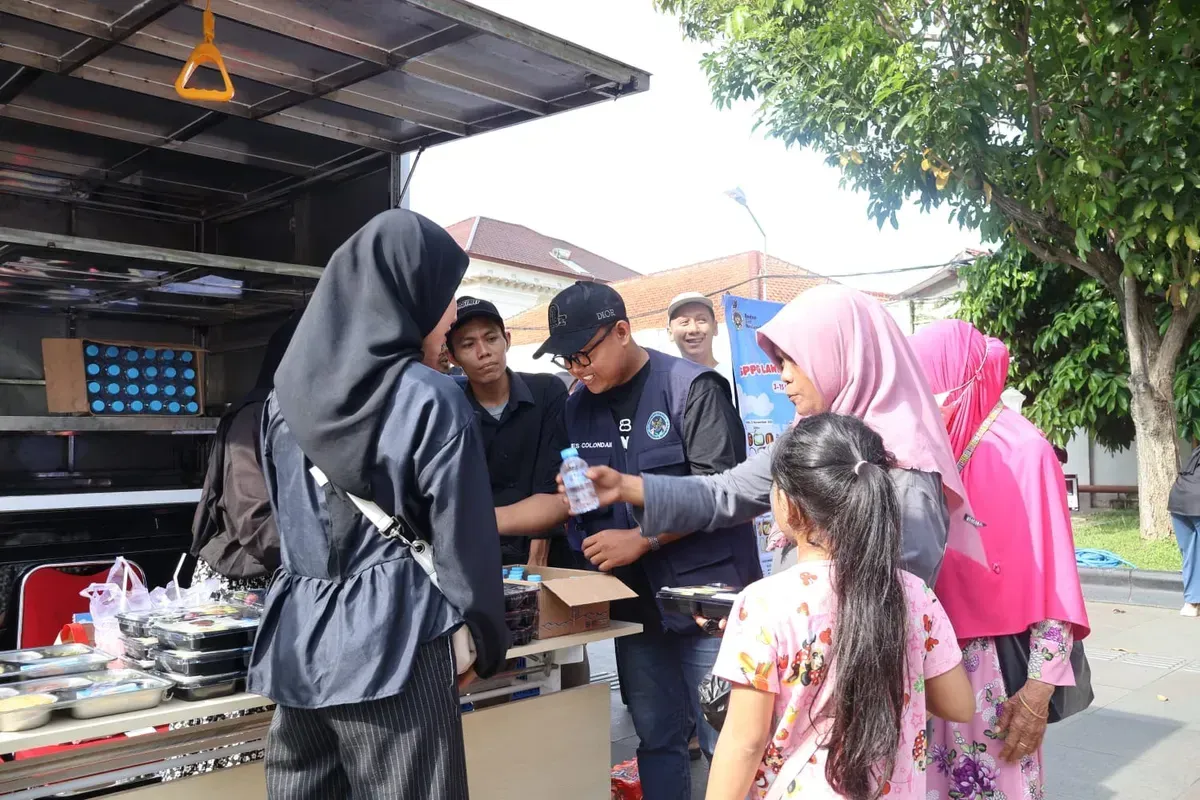 Pameran dan Pembagian Menu Makan Bergizi Gratis (MBG) di Solo