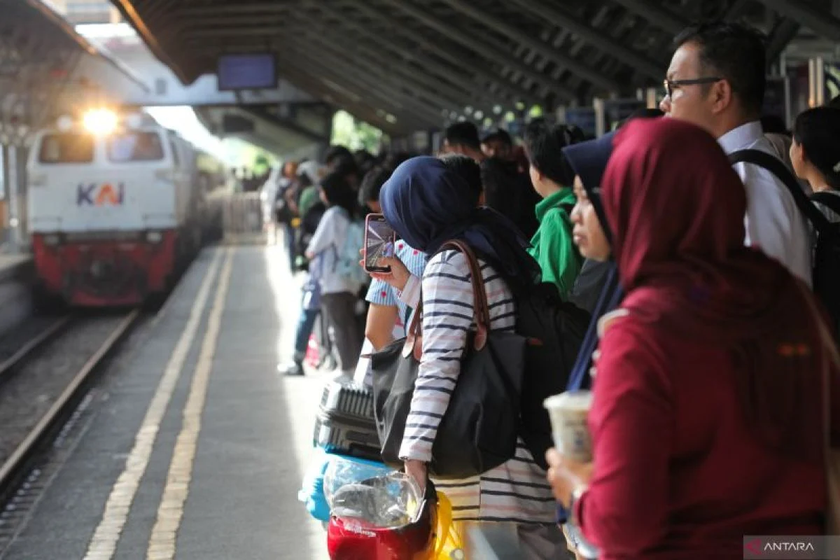Pantauan Arus Penumpang Kereta di Jawa Timur pada Libur Panjang