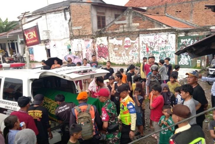 Pejalan Kaki Tewas Tertemper KA Cikarang‑Kampung Bandan di Bekasi