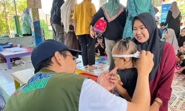 Pemeriksaan Mata Gratis di Kadudampit MNC Peduli dan RSI Assyifa Sukabumi Dinilai Sangat Membantu Warga