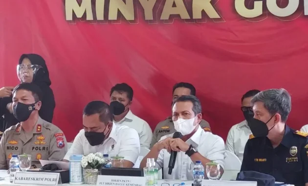 Pemerintah Perkuat Pengawasan Tata Niaga Minyak Goreng, Mafia Pangan Bakal Disikat Habis Pemerintah Perkuat Pengawasan Tata Niaga Minyak Goreng, Mafia Pangan Bakal Disikat Habis