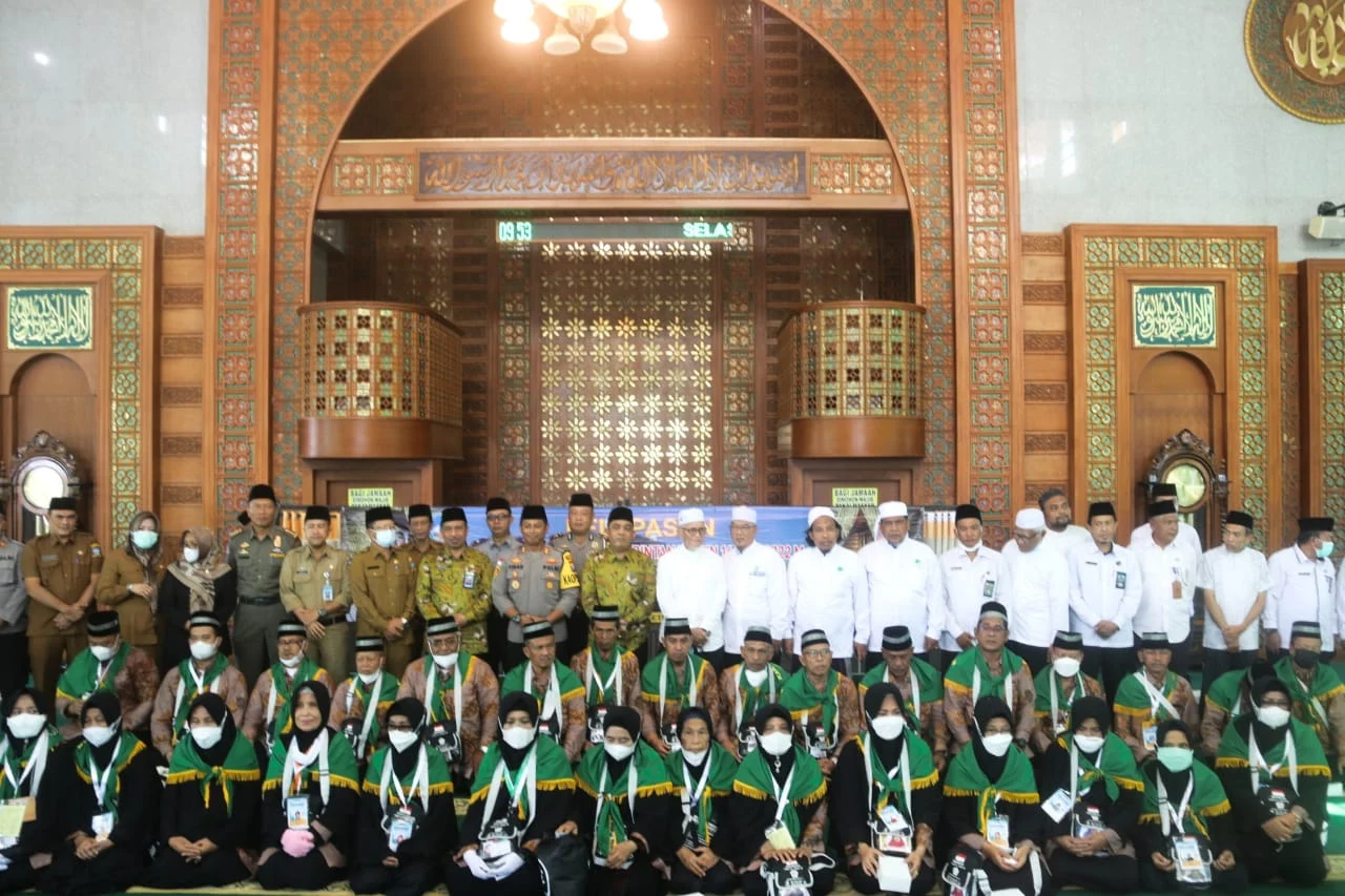 Pemkab Bogor Gelar Lepas Jamaah Calon Haji Pertama di Masjid Raya Pakansari