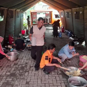 Pemkab Bungo Dirikan Dua Dapur Umum untuk Penuhi Kebutuhan Pangan Korban Banjir