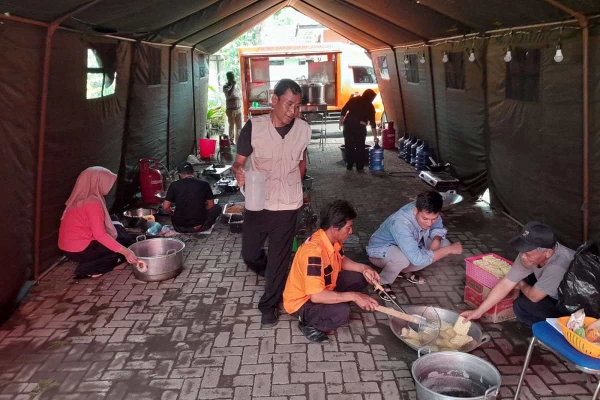 Pemkab Bungo Dirikan Dua Dapur Umum untuk Penuhi Kebutuhan Pangan Korban Banjir