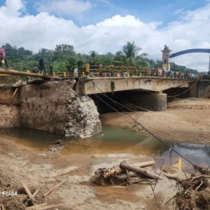 Pemkab Tanah Datar Ajukan Pembangunan Jembatan Bailey untuk Mengatasi Dampak Banjir