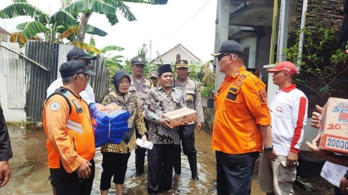 Pemkot Semarang Salurkan Bantuan Sosial untuk Korban Banjir