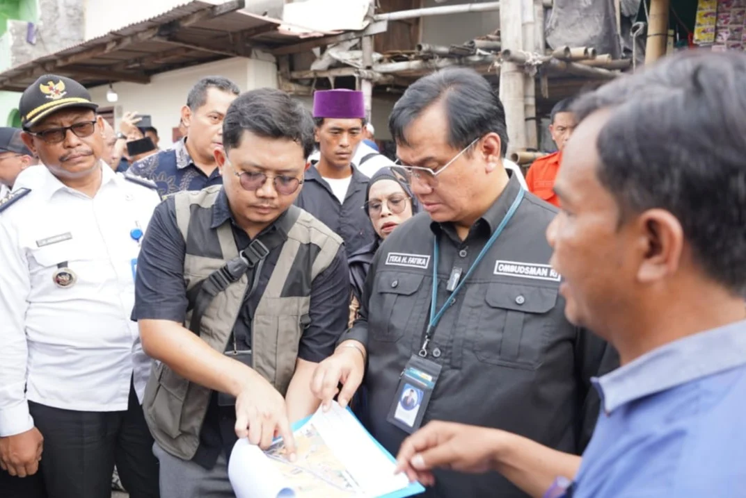 Penampakan Mantan Anggota Ombudsman Yeka Hendra Fatika Pakai Rompi Tahanan