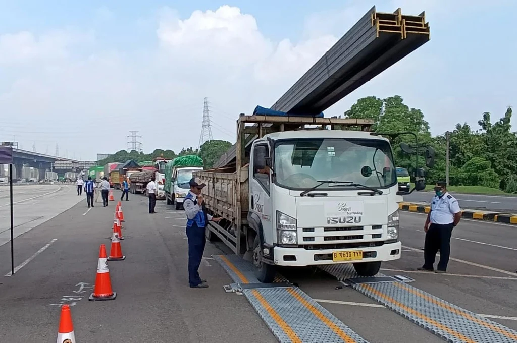 Penertiban Truk ODOL Akan Diuji Coba di Seluruh Ruas Tol Mulai 1 Juni