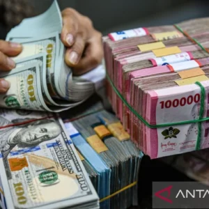 Penguatan Rupiah Tak Bisa Hanya Andalkan Intervensi BI, Ekonom Minta Eksportir Tidak Menahan Valas