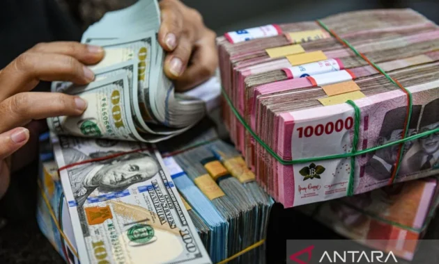 Penguatan Rupiah Tak Bisa Hanya Andalkan Intervensi BI, Ekonom Minta Eksportir Tidak Menahan Valas Penguatan Rupiah Tak Bisa Hanya Andalkan Intervensi BI, Ekonom Minta Eksportir Tidak Menahan Valas
