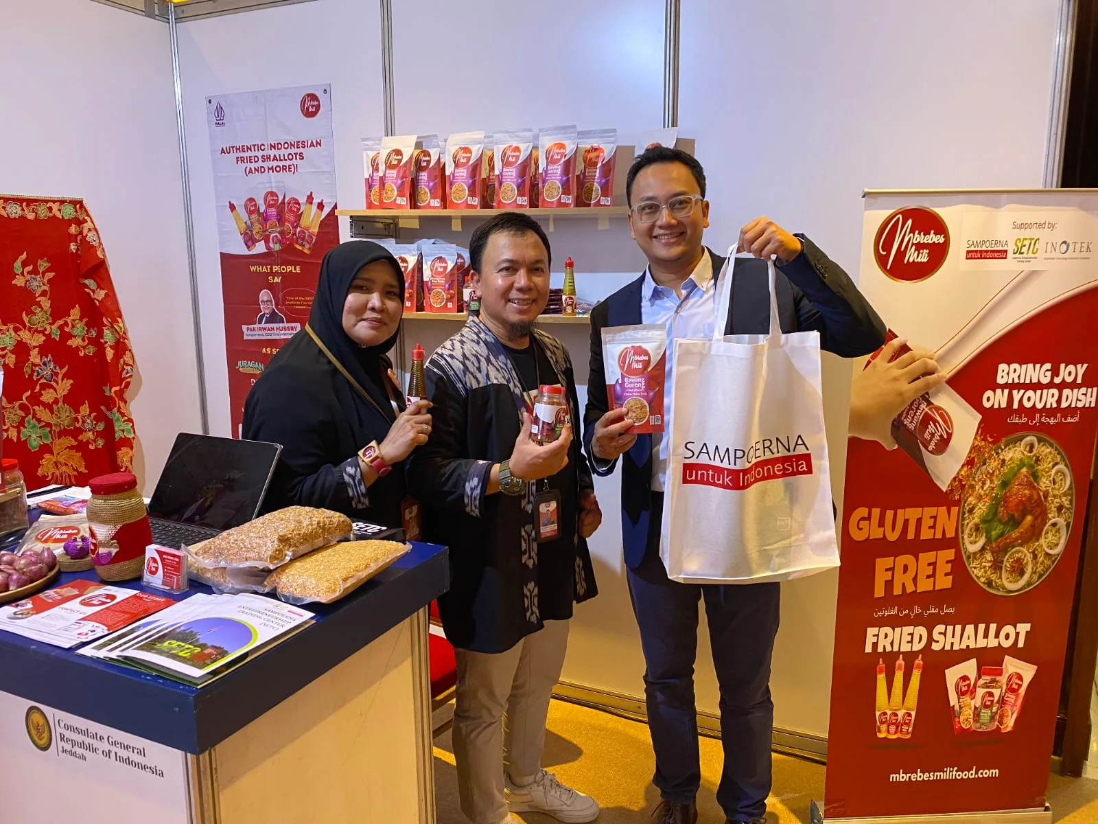 Perjalanan Usaha Bawang Goreng Rajagaluh: UMKM Binaan BNI yang Berdayakan Kaum Perempuan Tanpa Batasan Usia